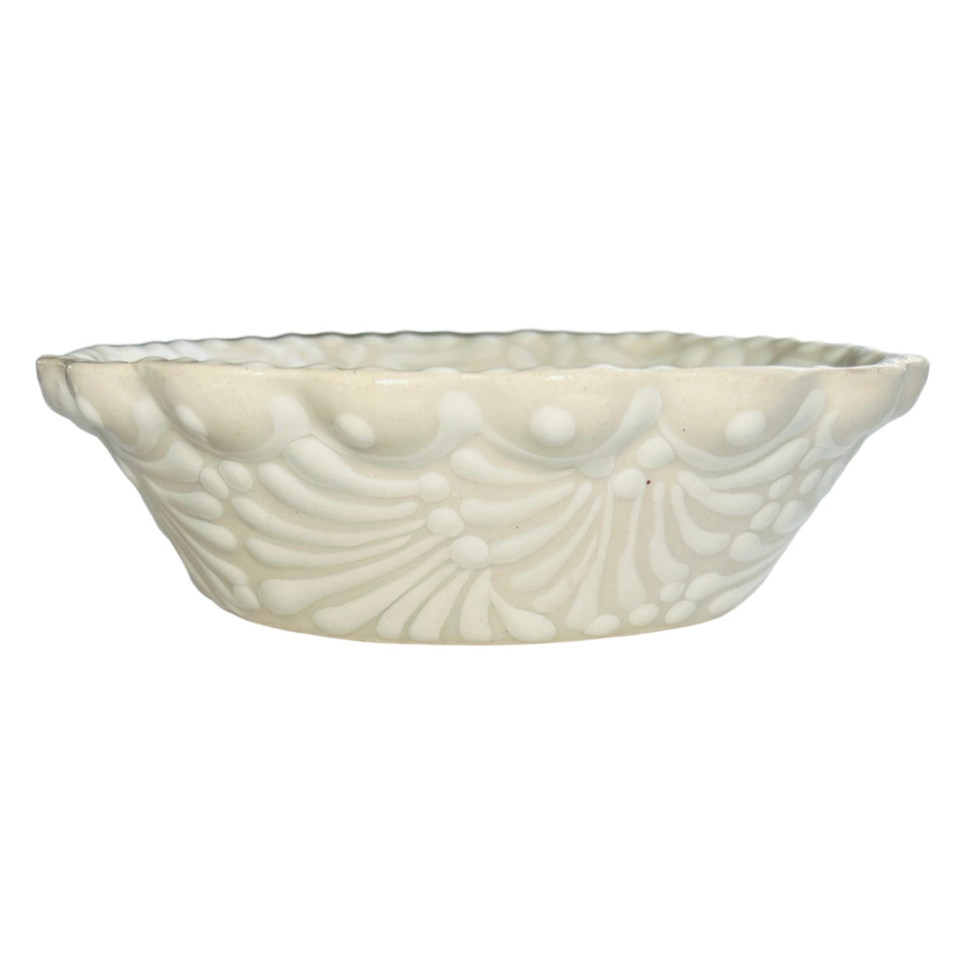 Puebla Talavera Scallop Rim Oval Bowl- White/Cream