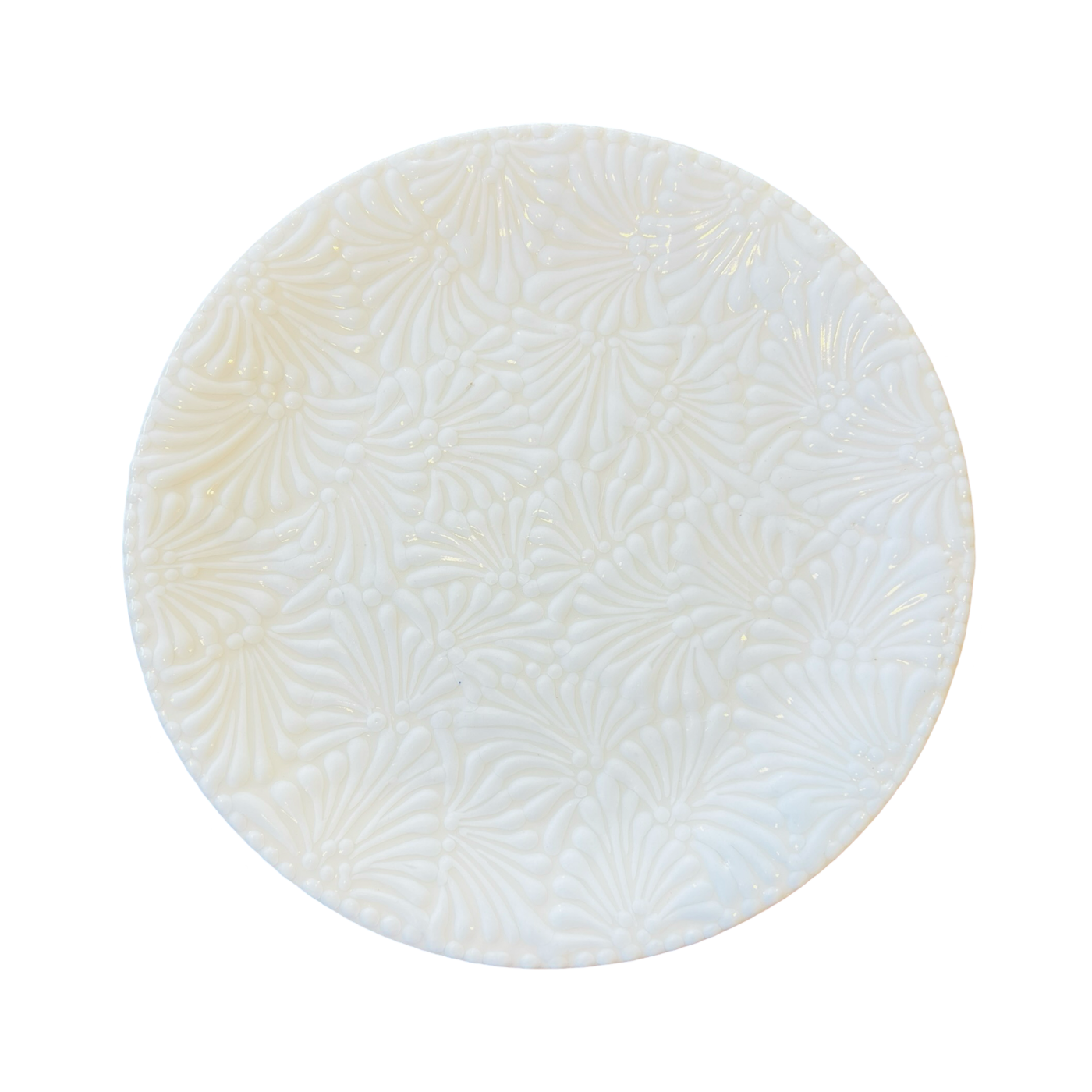 Round plate with the Puebla signature cream and white glazed design