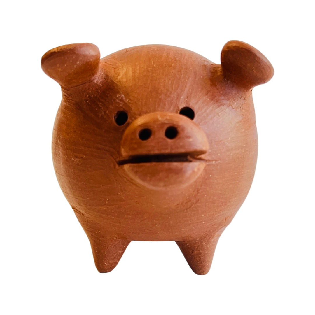 Chanchito clay pig front view Made in chile